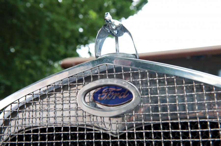  Ford Model A DeLuxe Roadster 1930 года  (фото 20 из 33)